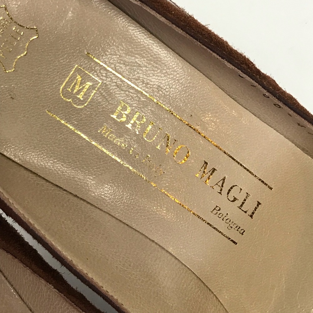 Bruno Magli Shoes. Size 6 AA - Picture 4 of 8